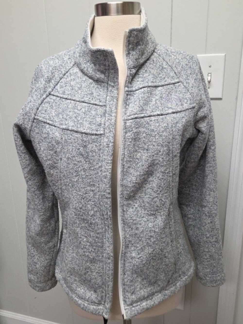 The North Face Womens Jacket Medium Full Zip Heathered Gray Sweater